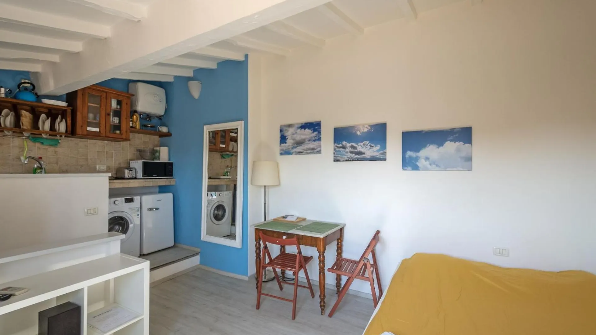 Laura- Cozy Studio Florence Apartment